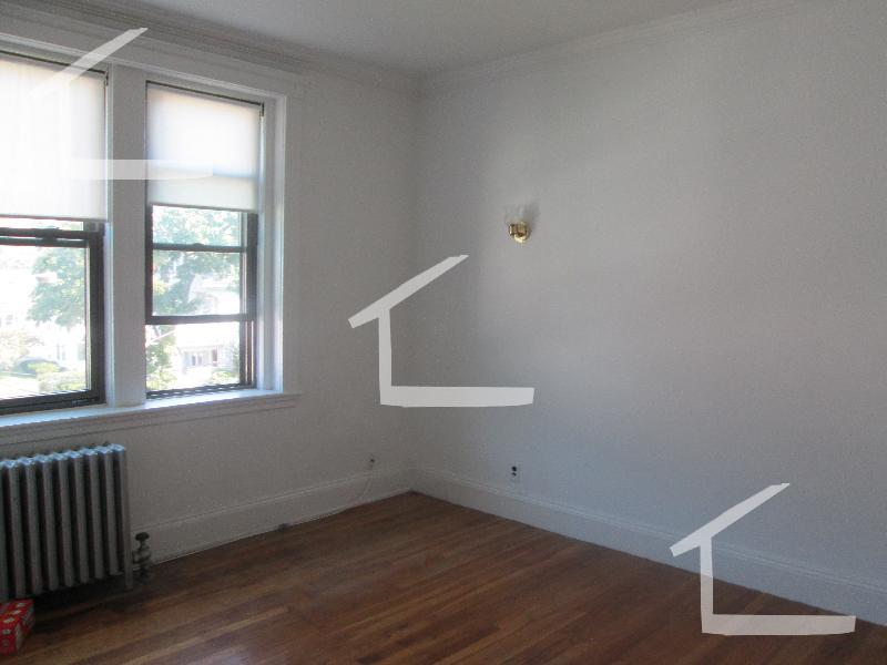 26 Bellevue St, West Roxbury