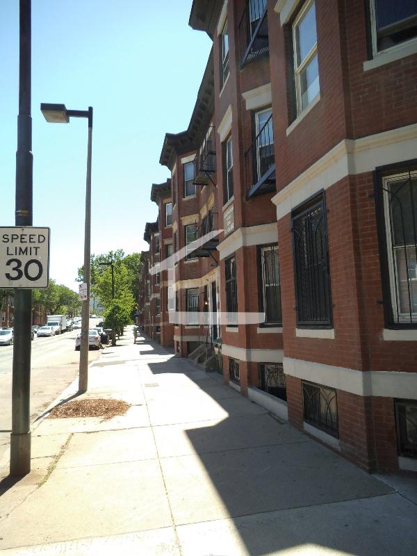 49 Huntington Ave, Jamaica Plain