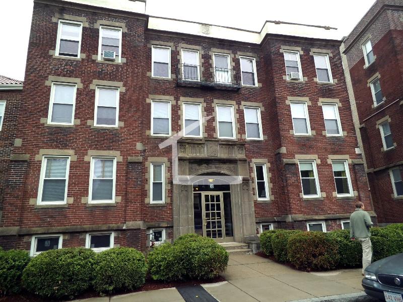 33 Walbridge St, Allston