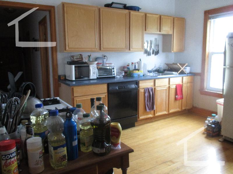 191 Lowell St, Winter Hill