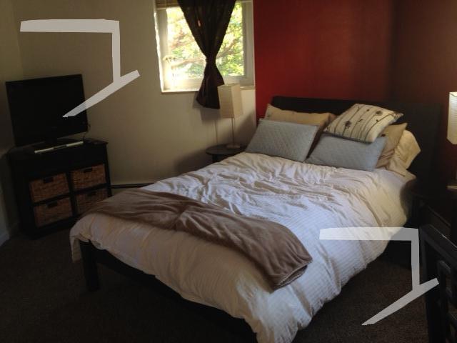 8 Bryon Rd, Chestnut Hill