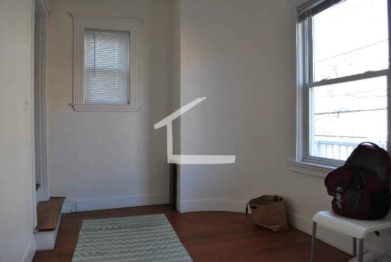 51 Gardner St, Allston