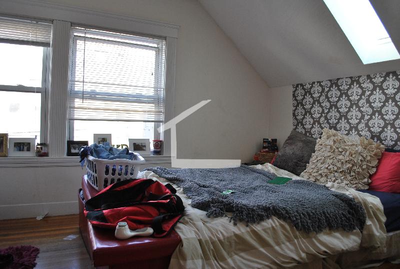 51 Gardner St, Allston