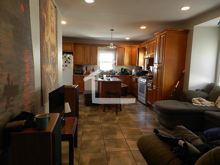 32 Long Ave, Coolidge Corner