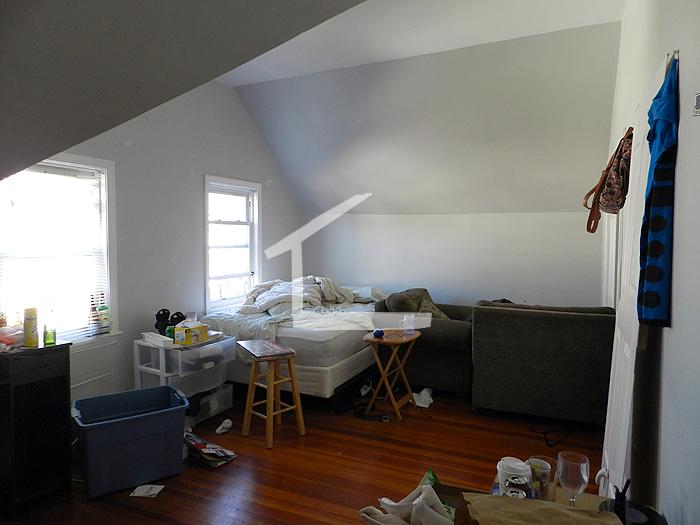 32 Long Ave, Coolidge Corner