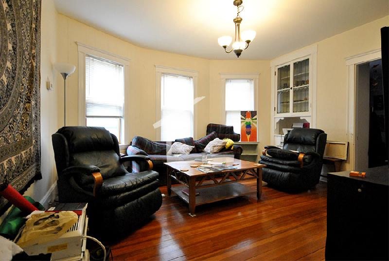 47 Easton St, Allston