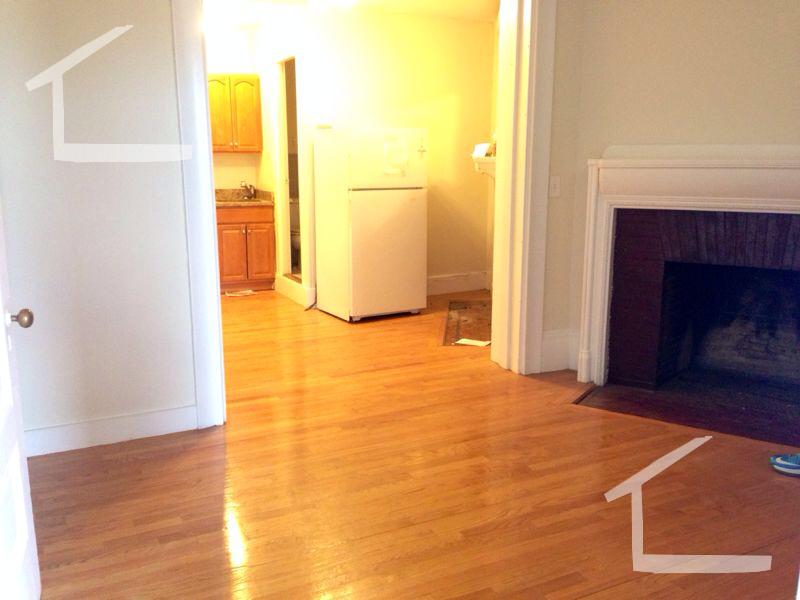 41 Bay State Rd, Fenway