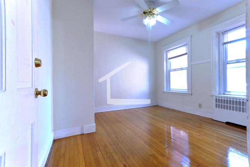 1232 Beacon St, Coolidge Corner