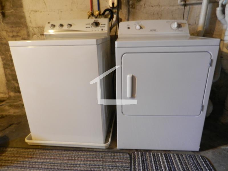 61 Poplar St, Mount Auburn (Watertown)