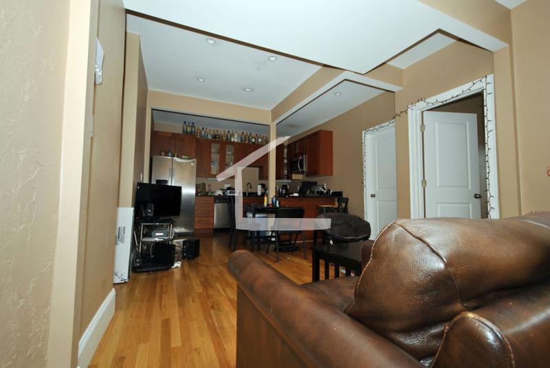 8 Saint Lukes Rd, Allston