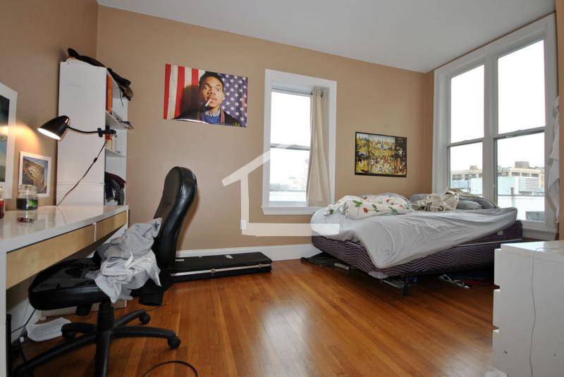 8 Saint Lukes Rd, Allston