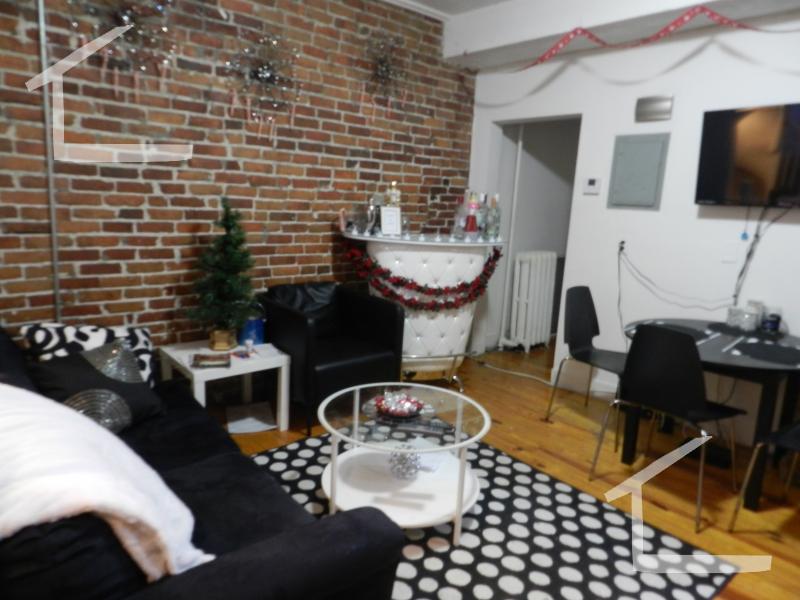 218 Hemenway St, Fenway