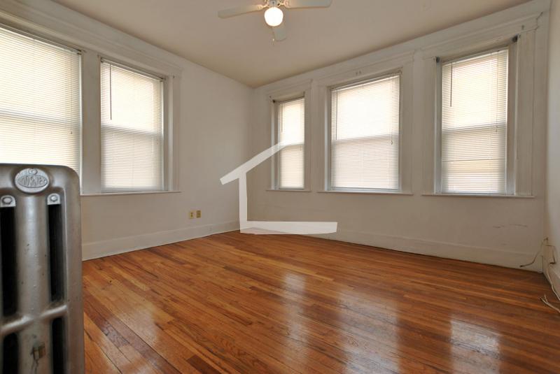 4 Price Rd, Brighton