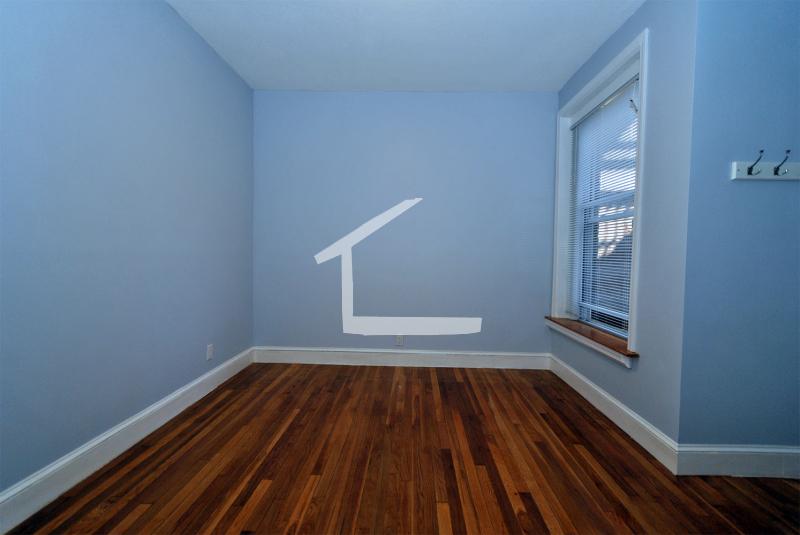 168 Winthrop Rd, Washington Square