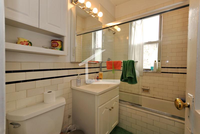 19 Melvin Ave, Brighton