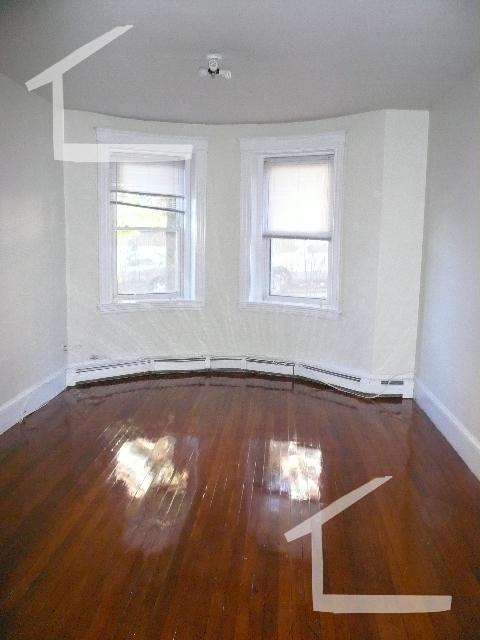 191 Winthrop Rd, Brookline Hills