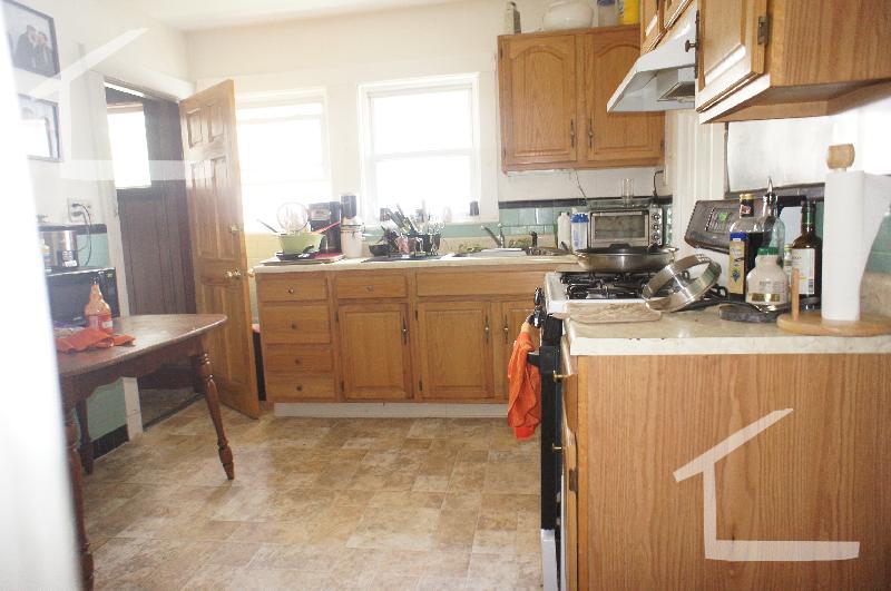 8 Feneno Ter, North Brookline