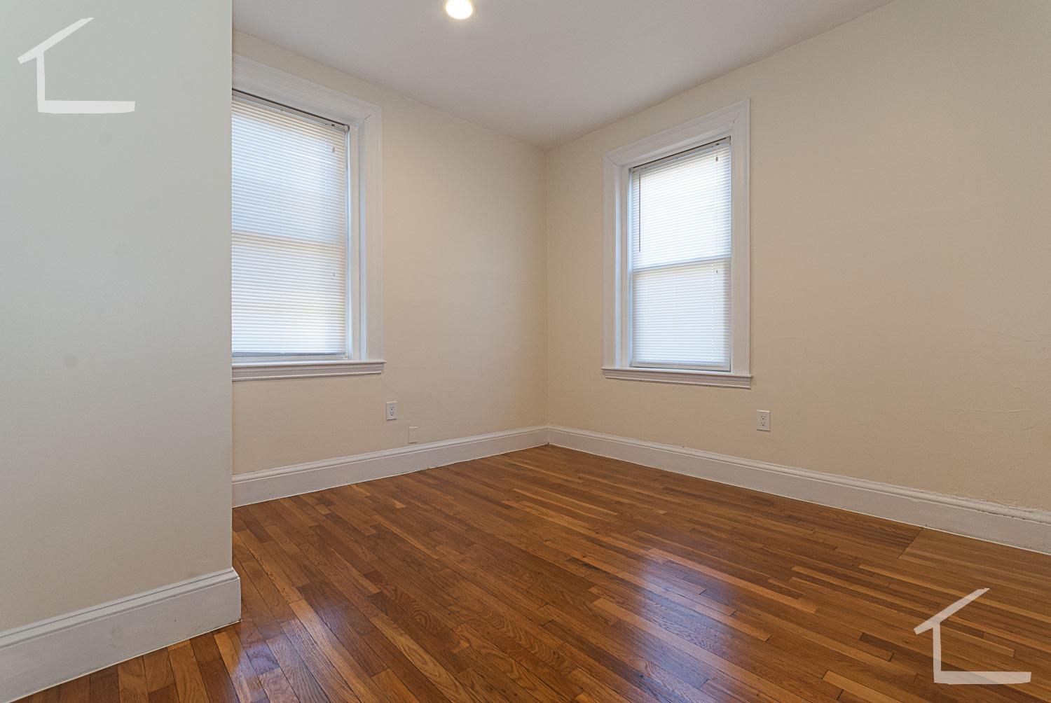 73 Thatcher St, North Brookline