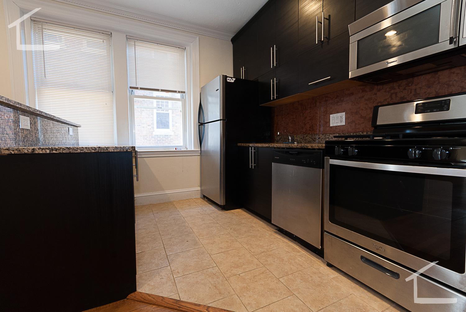 73 Thatcher St, North Brookline