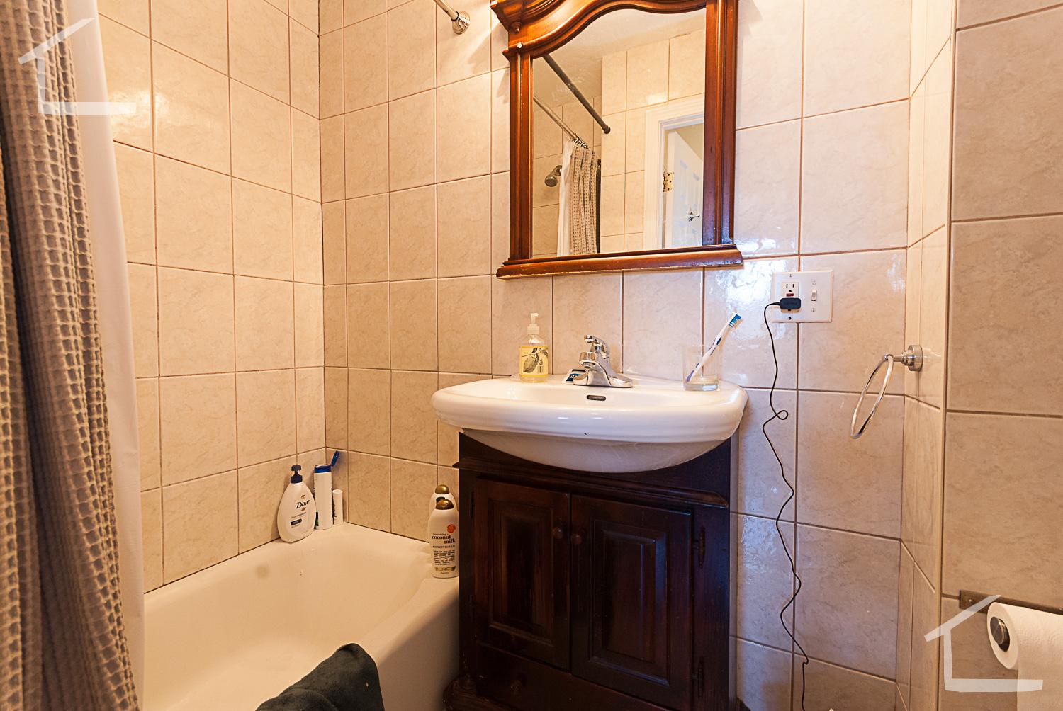 73 Thatcher St, Coolidge Corner