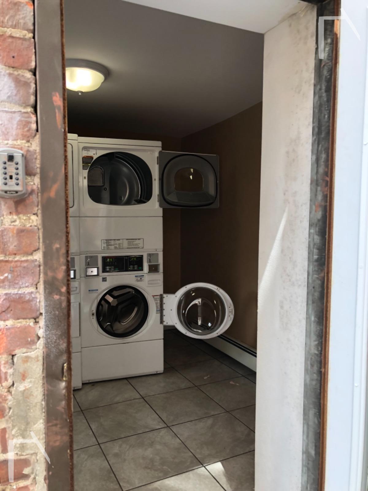 6 8 Glenville Ave, Allston