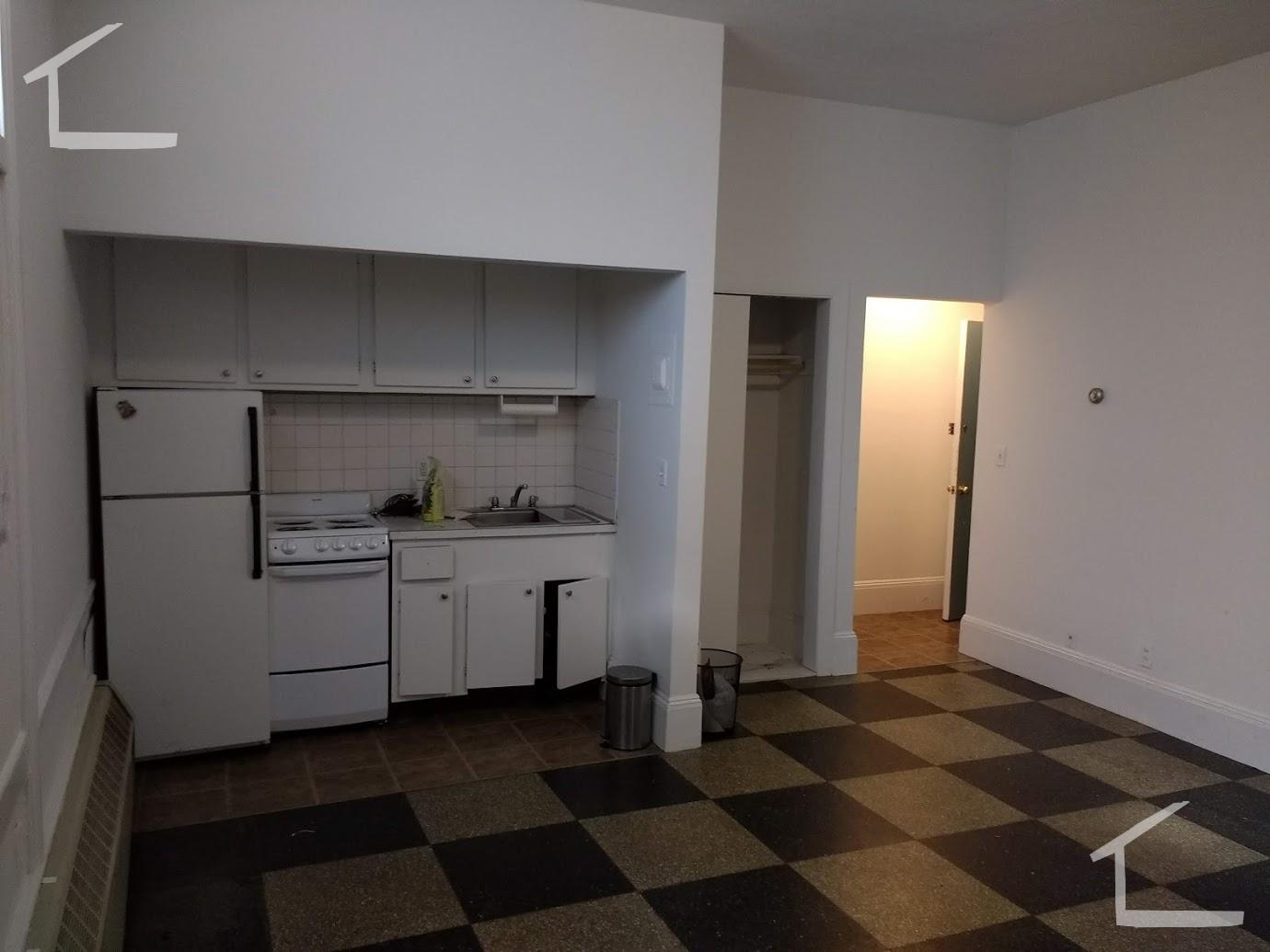 5 1/2 Joy St, Beacon Hill