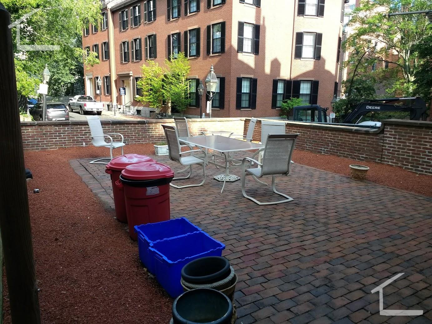 5 1/2 Joy St, Beacon Hill