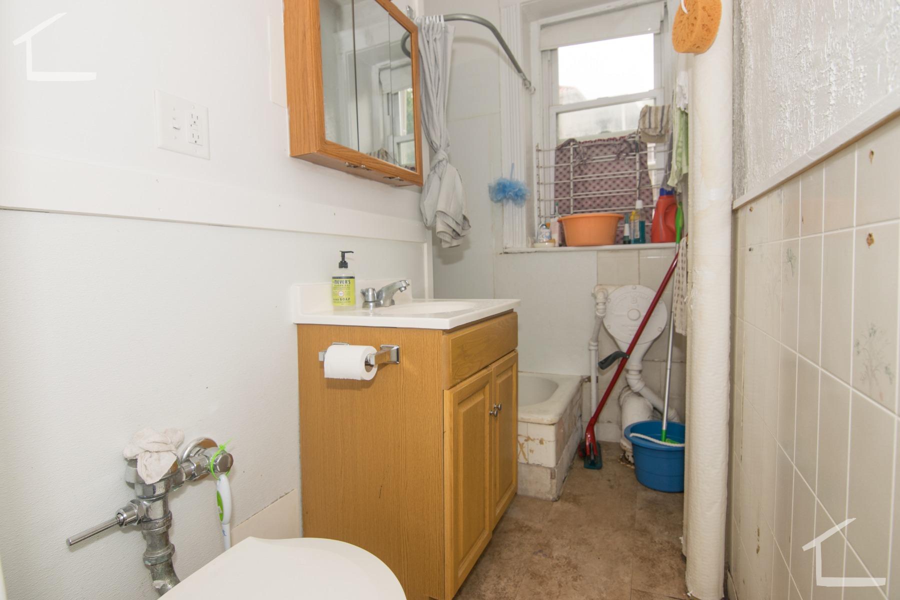 1800 Commonwealth Ave, Brighton