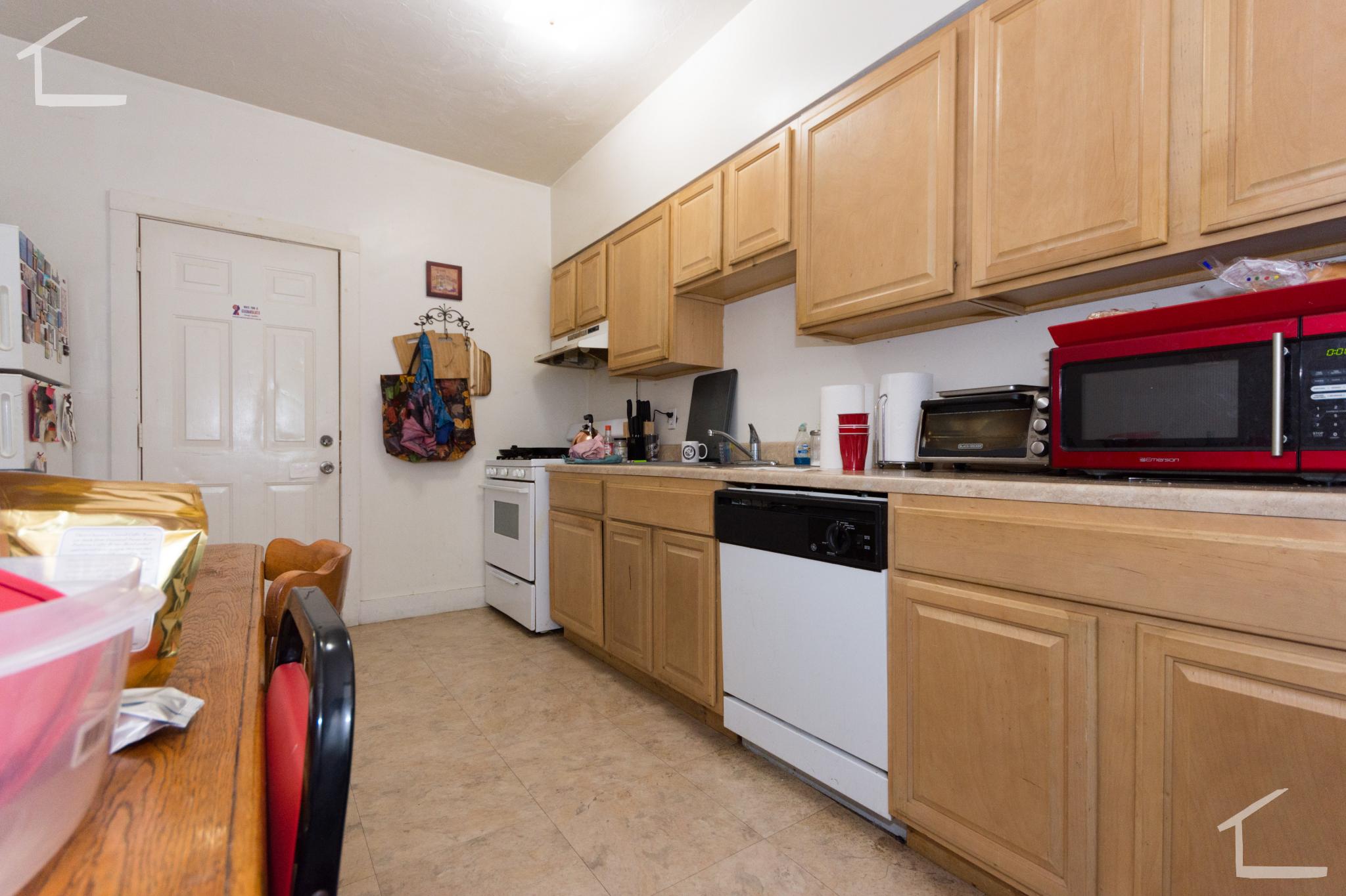 14 Ashford St, Allston