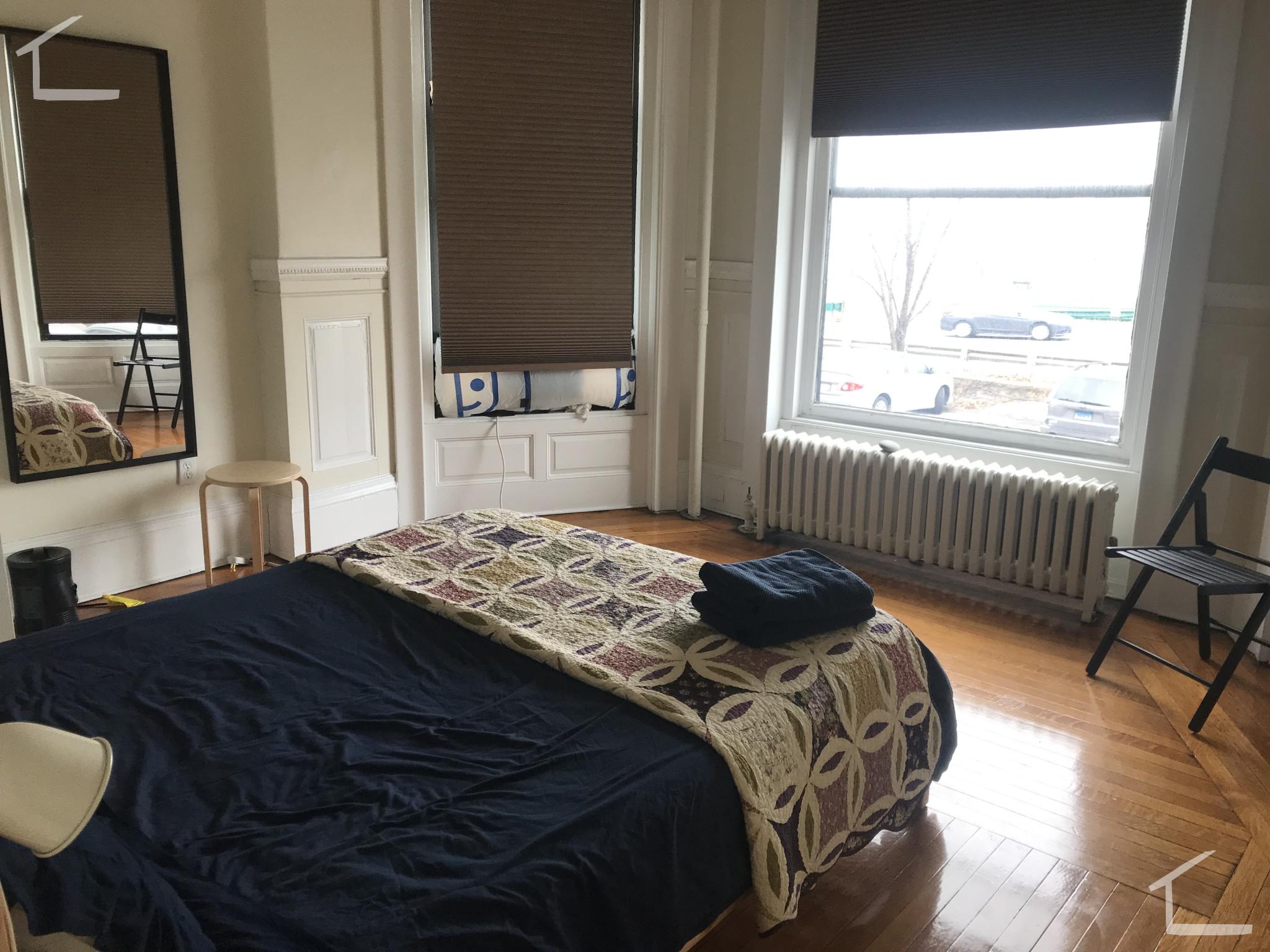 41 Bay State Rd, Fenway