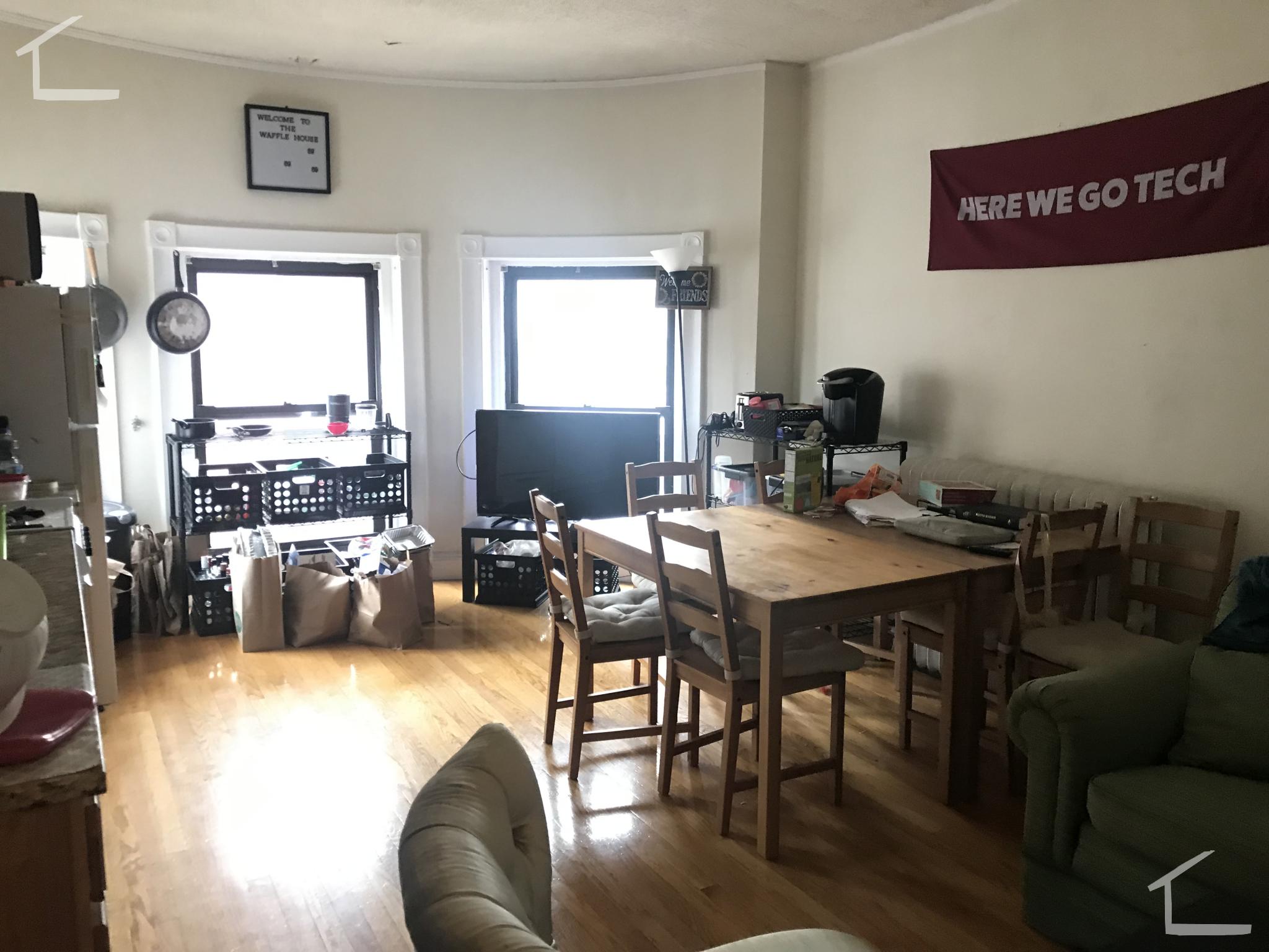 43 Bay State Rd, Fenway