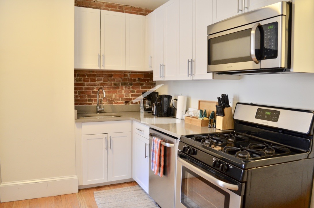 Photos of apartment on Dartmouth Pl.,Boston MA 02118