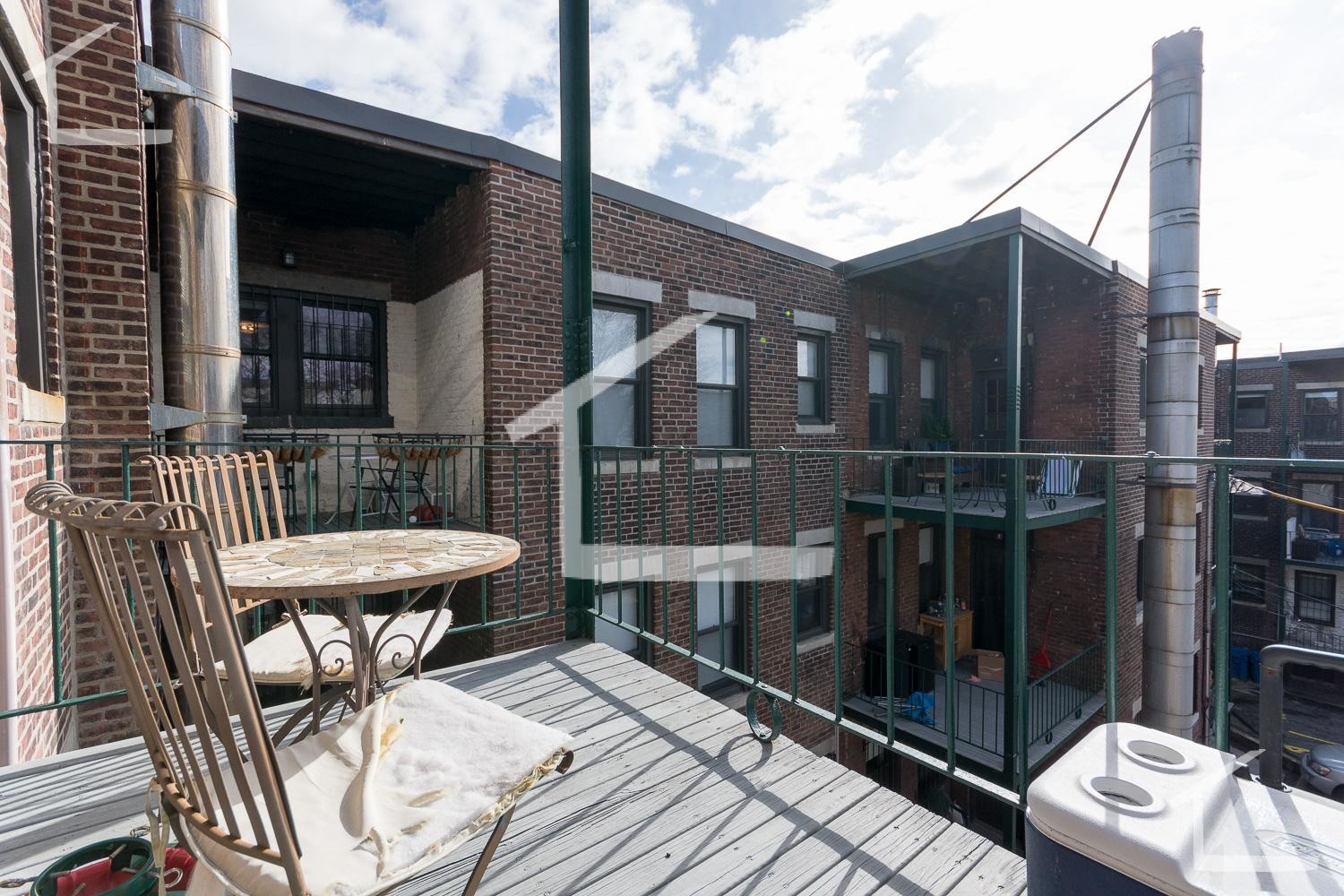 4 Park Vale Ave, Allston