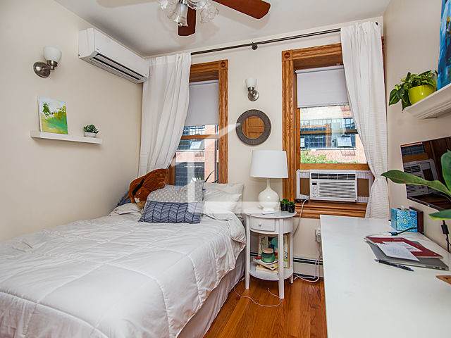 137 Charles St, Beacon Hill