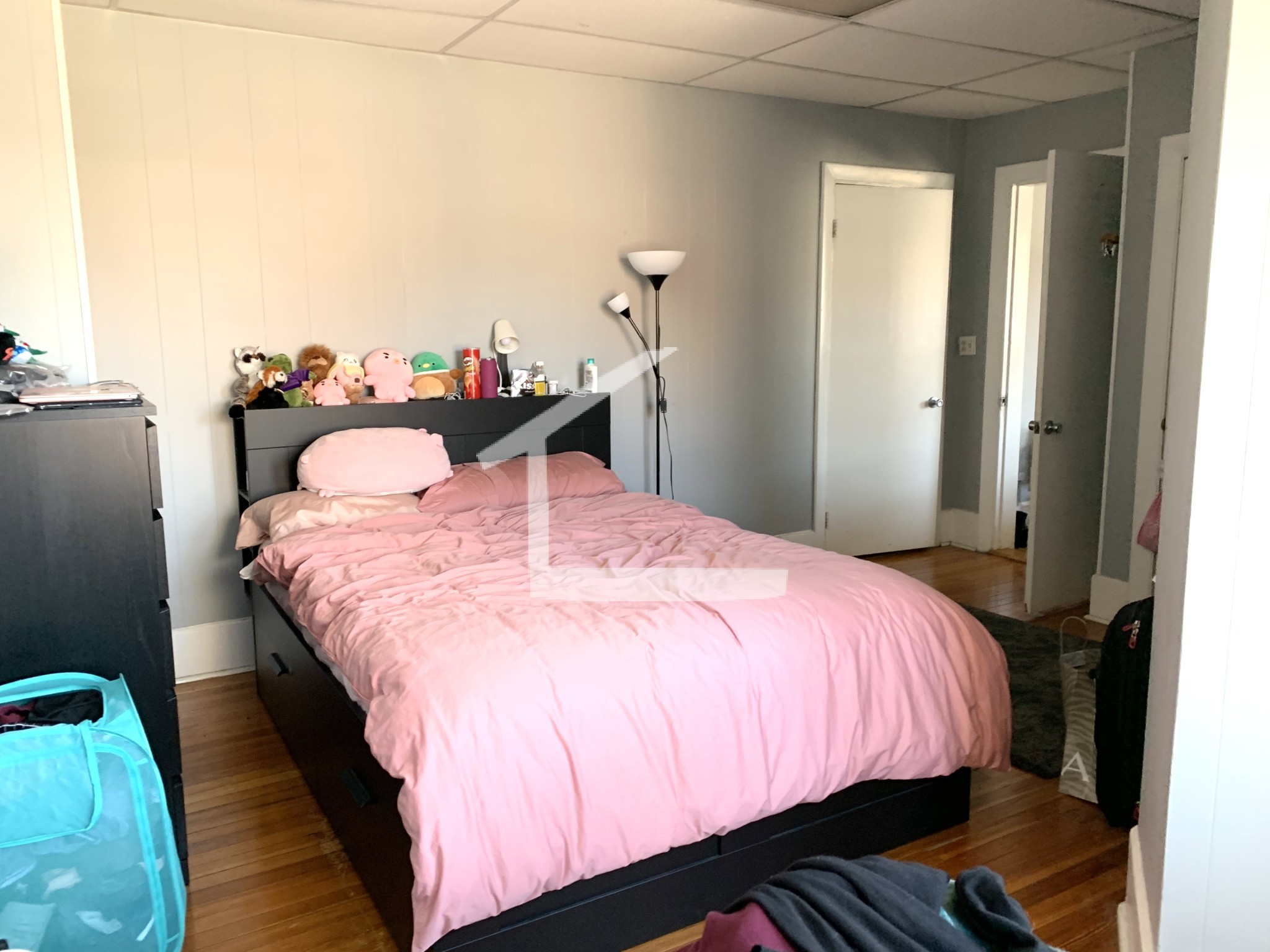 879 Beacon St, Fenway