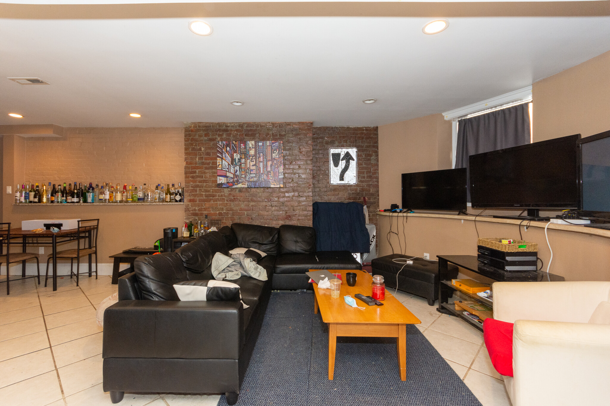 8 Saint Lukes Rd, Allston