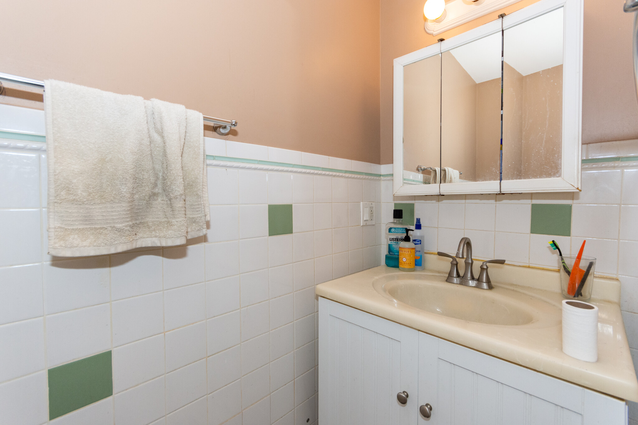 8 Saint Lukes Rd, Allston