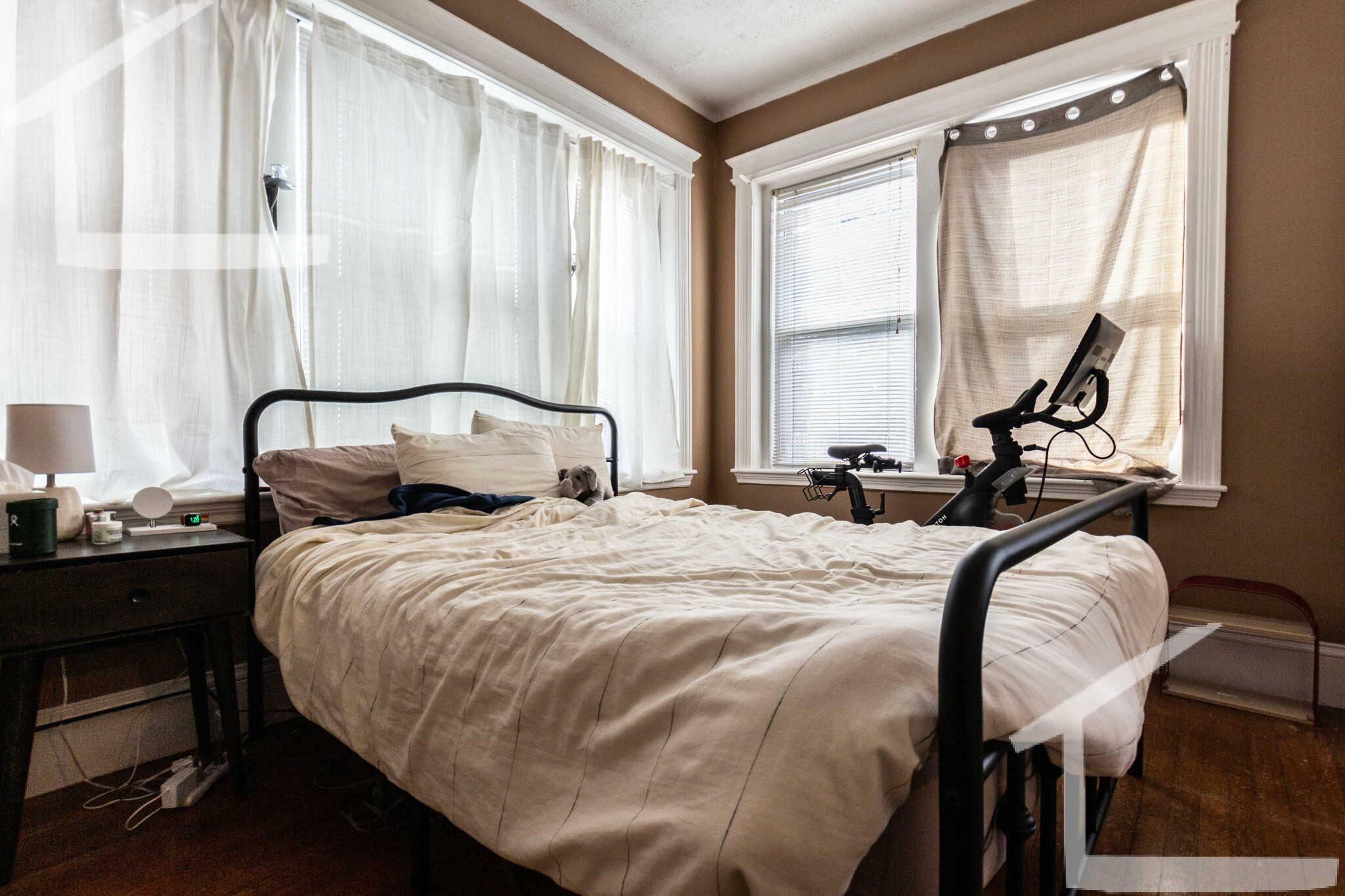 32 Park Vale Ave, Allston