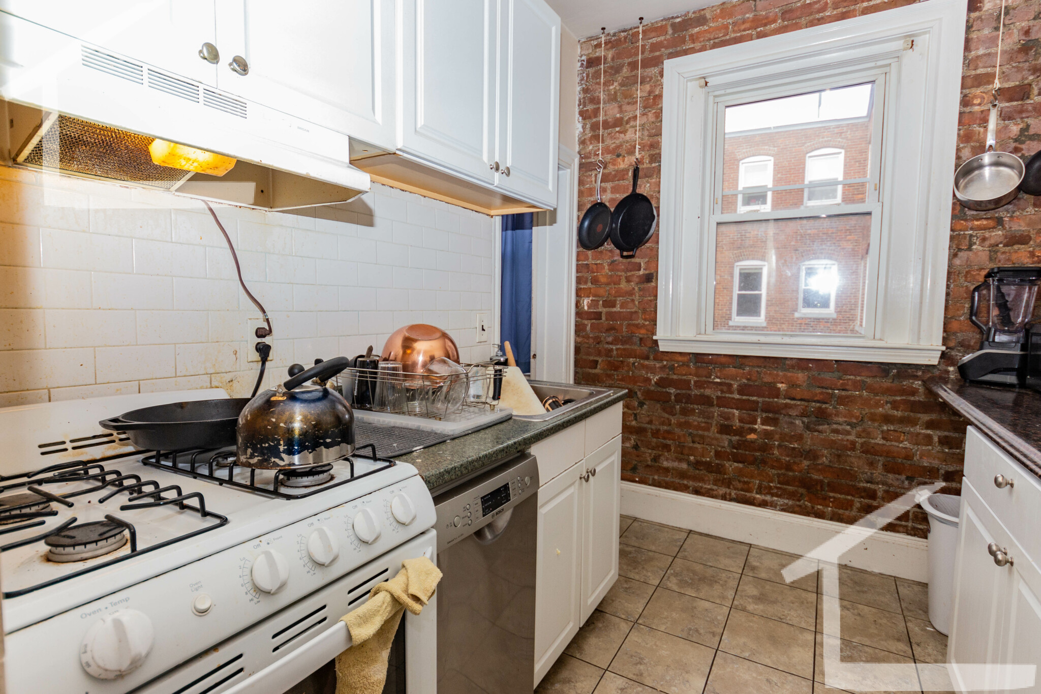 32 Park Vale Ave, Allston