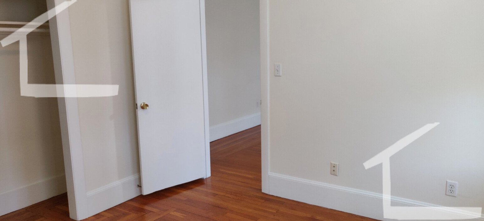 1539 Beacon St, Griggs Park