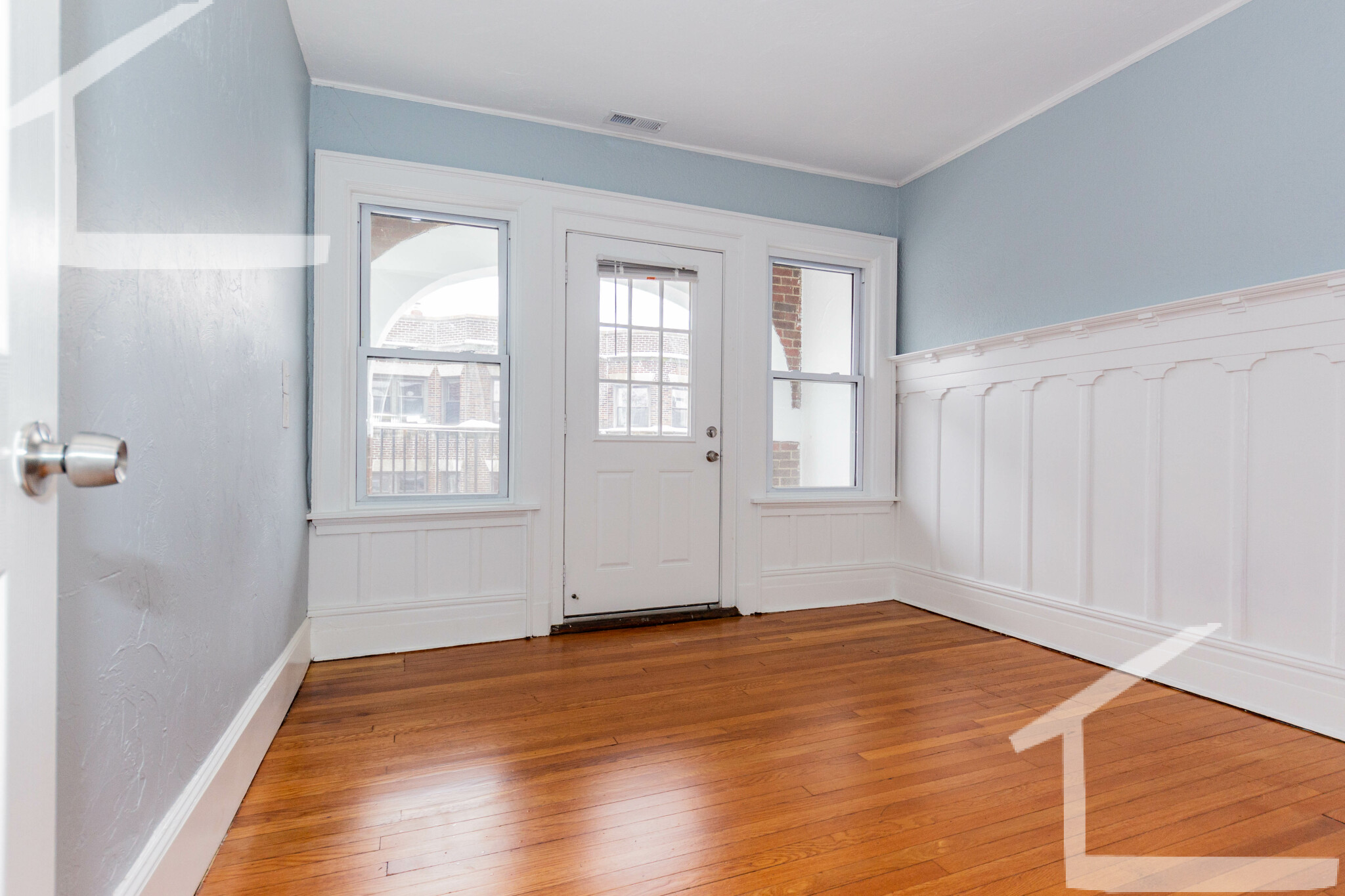 4 bed, 1.5 bath apartment for rent at 43 Boulevard Ter Unit 3, Allston — photo 2 of 13