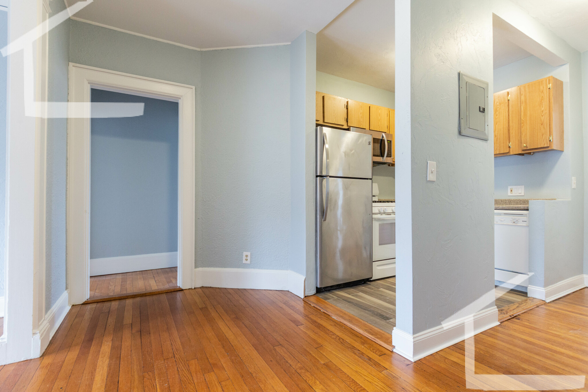 4 bed, 1.5 bath apartment for rent at 43 Boulevard Ter Unit 3, Allston — photo 6 of 13
