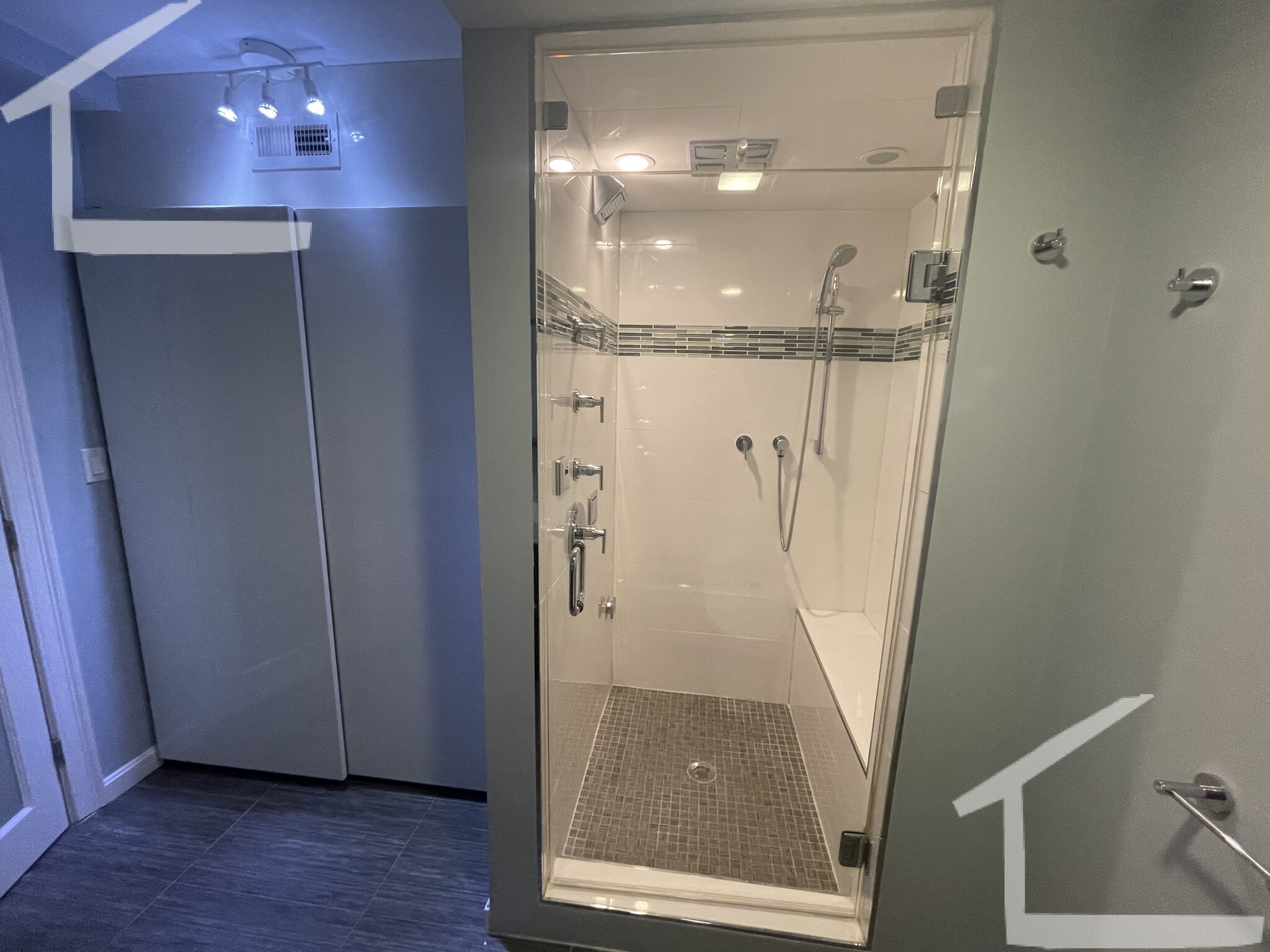 57 Broadlawn Park, Chestnut Hill