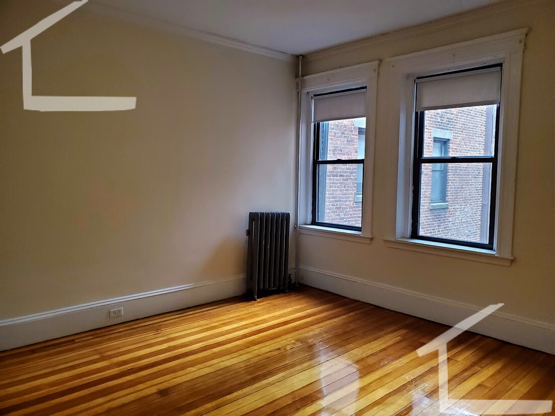 143 Freeman St, Coolidge Corner