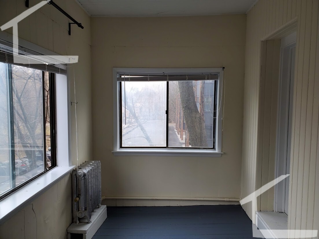 143 Freeman St, Coolidge Corner