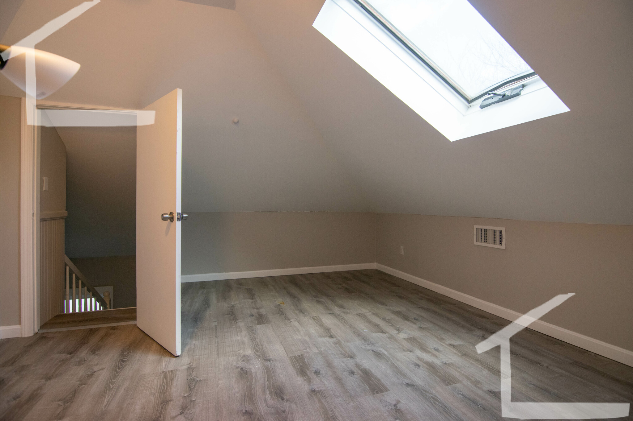 39 Long Ave, Brighton