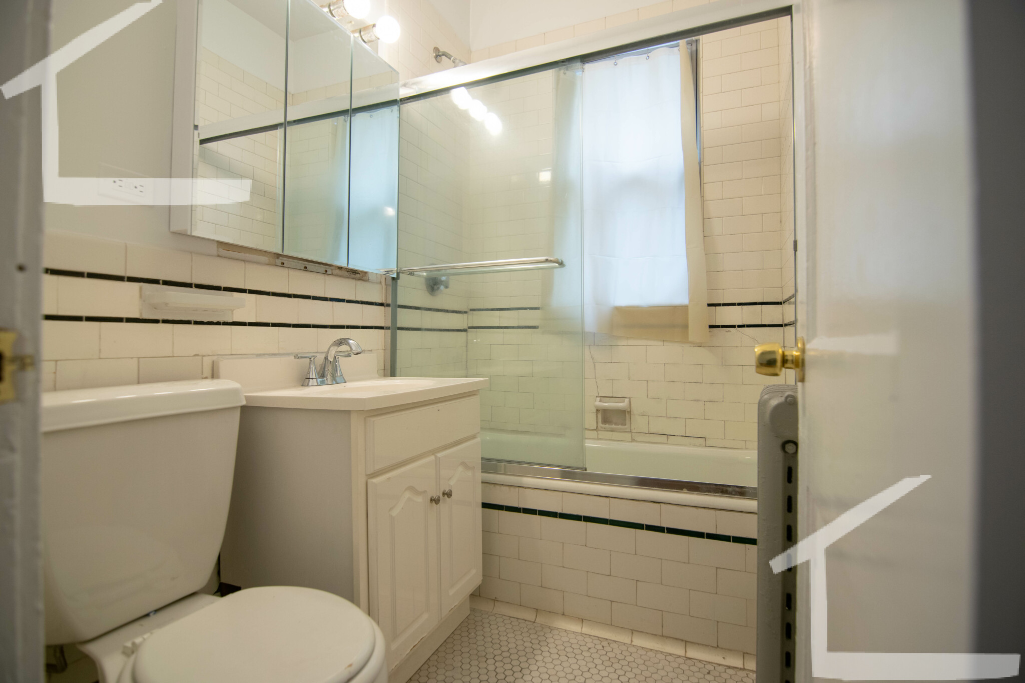 19 Melvin Ave, Brighton