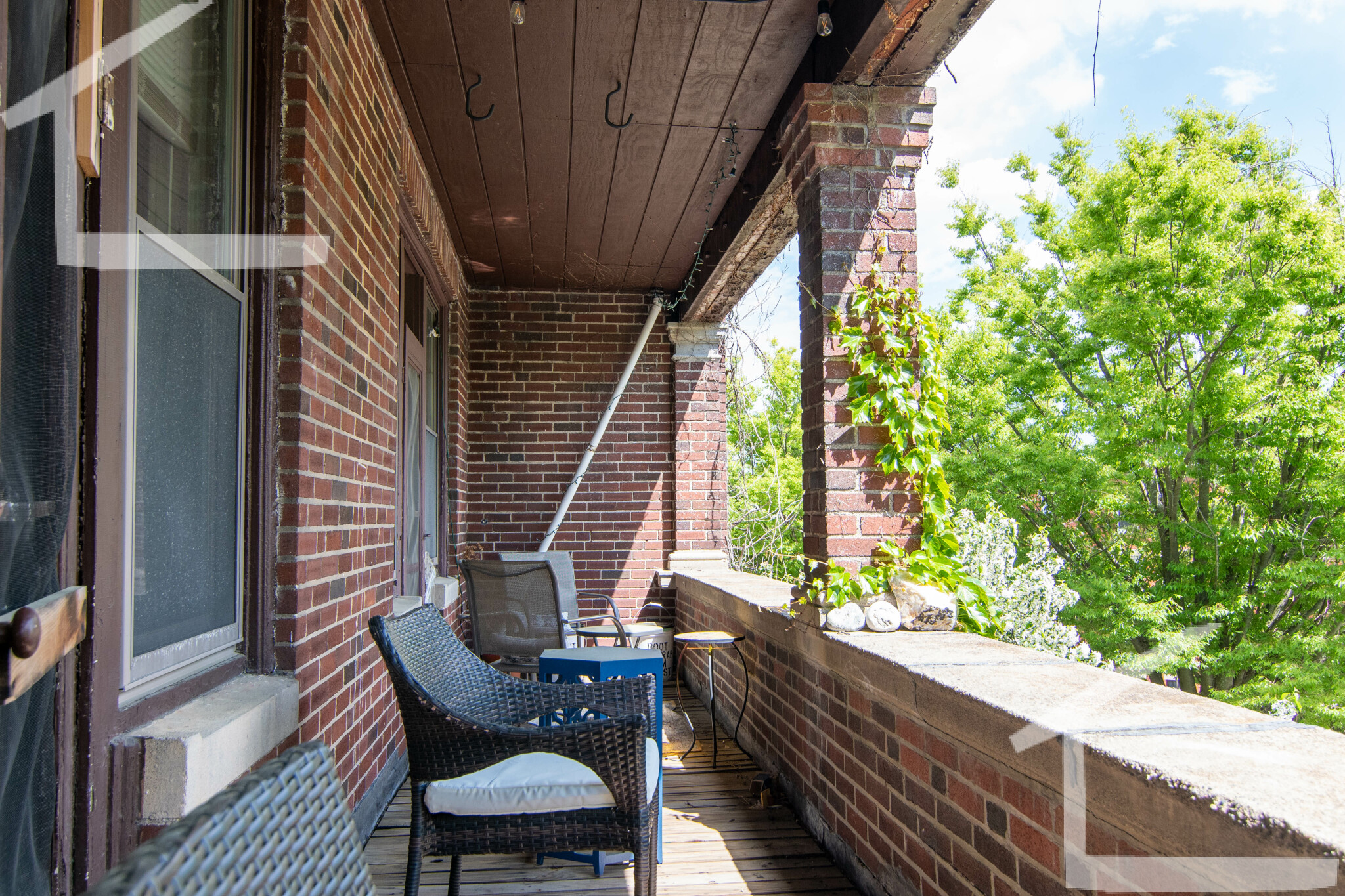 35 Mount Hood Rd, Brighton