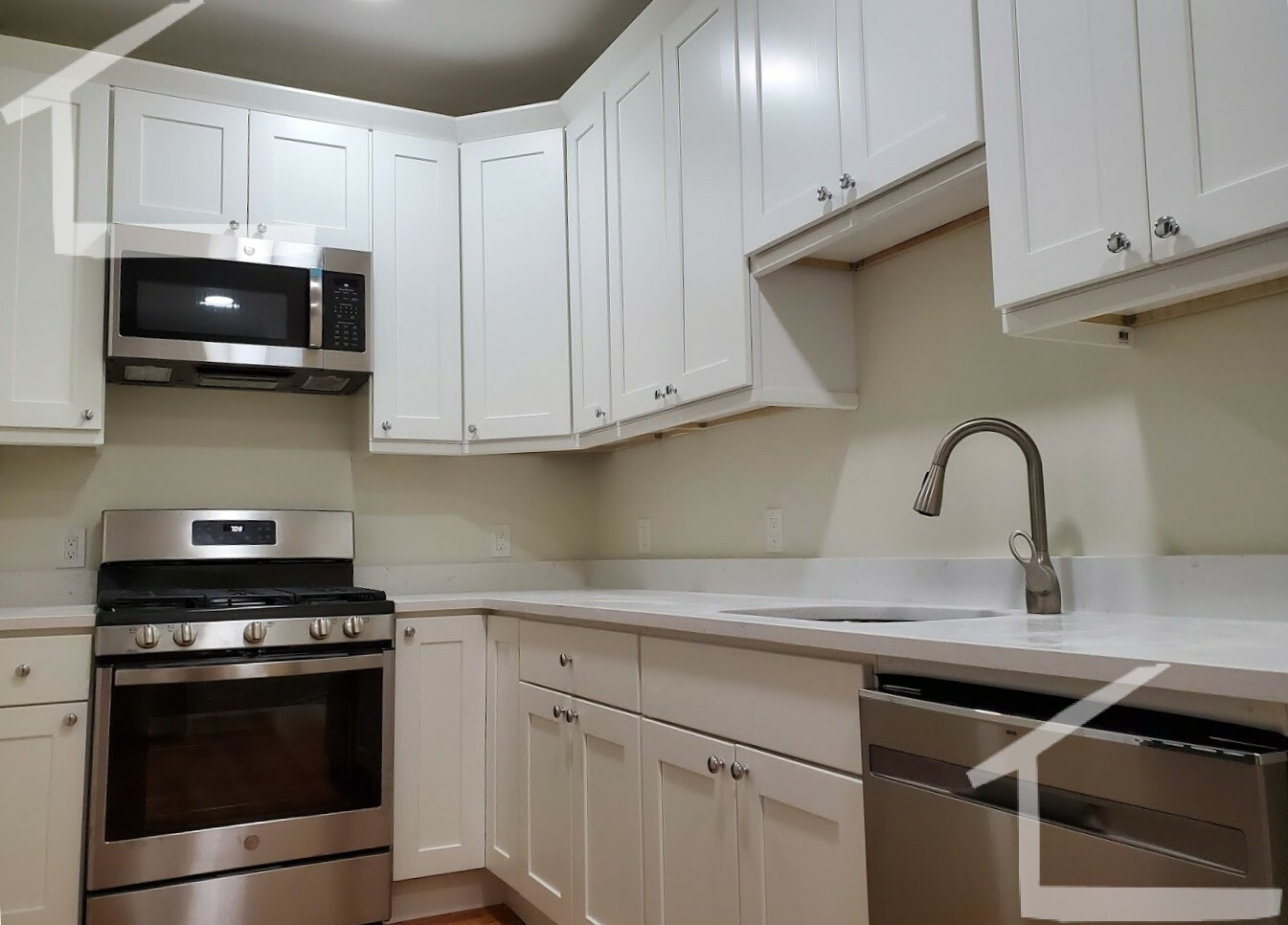 12 Harris St, Coolidge Corner