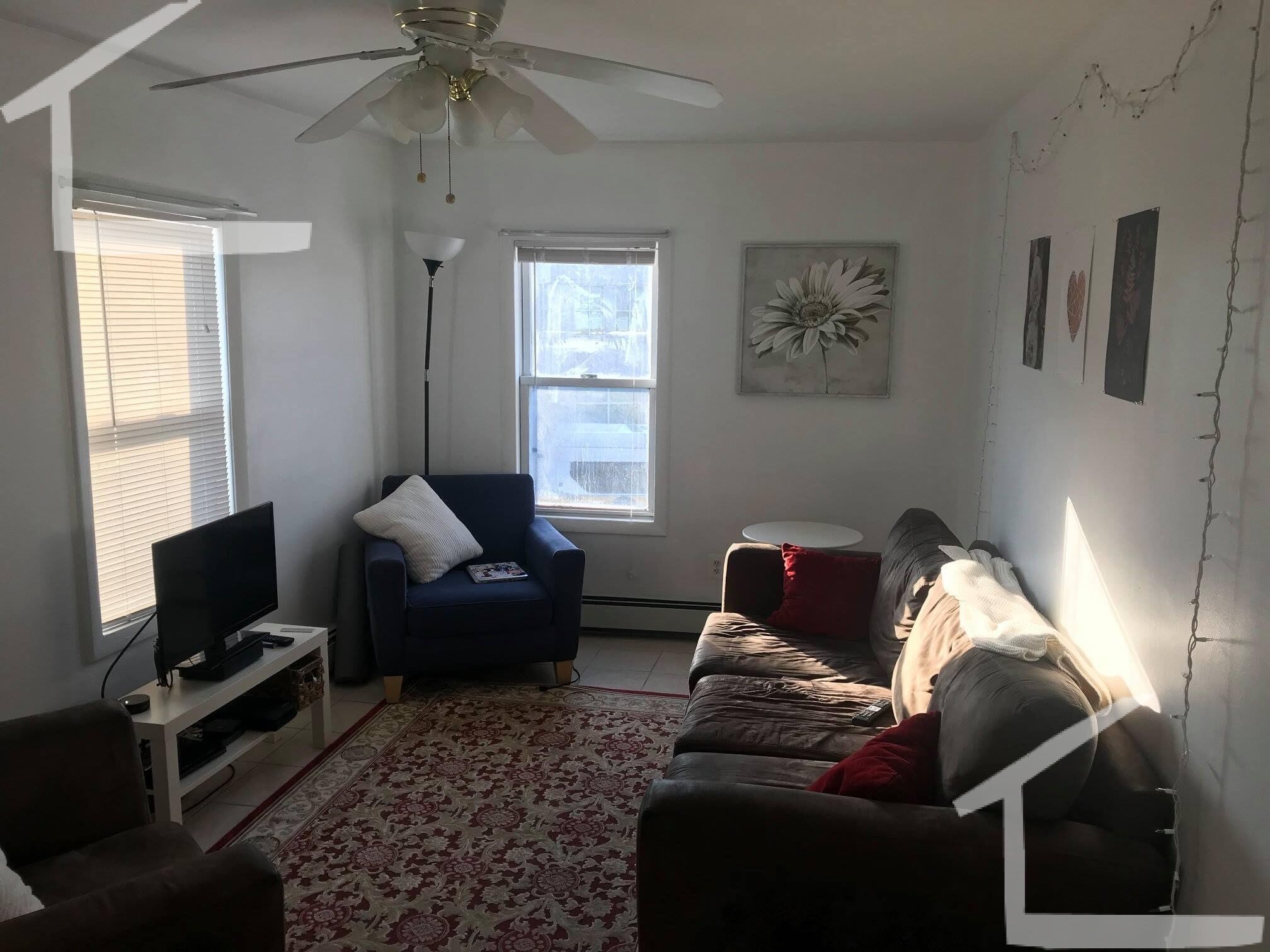 8 Starr Ln, Roslindale